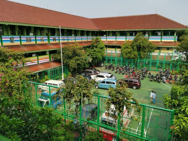 Vaksinasi Pendidik dan Tenaga Kependidikan SMK Negeri 18 Jakarta